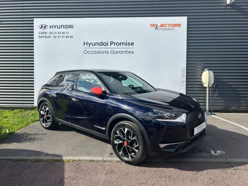 14100 : Hyundai Lisieux - Trajectoire Automobiles - DS DS 3 Crossback - DS 3 Crossback - Bleu Encre (M) - Toit Noir Perla Nera - Traction - Electrique