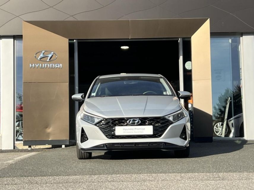 29000 : Hyundai Quimper - Iroise Automobiles - HYUNDAI i20 - i20 - Sleek Silver Métal - Traction - Essence/Micro-Hybride