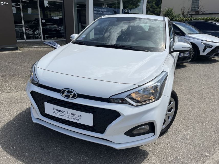 38200 : Hyundai Vienne - Groupe Central Autos - HYUNDAI i20 Initia - i20 II - Blanc - Boîte manuelle - Essence sans plomb