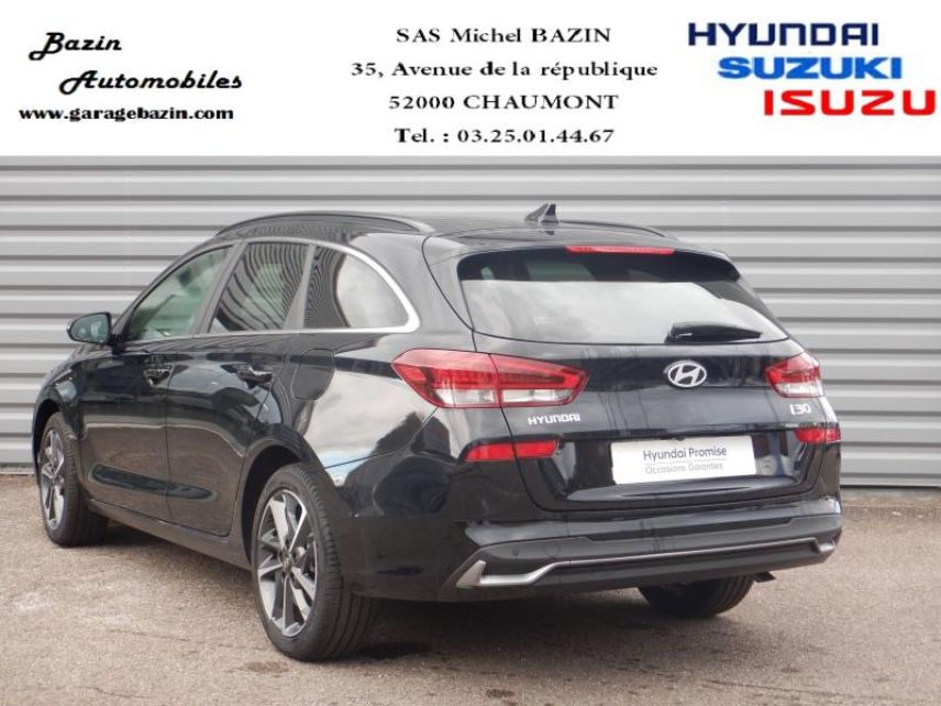 52000 : Hyundai Chaumont - Garage Michel Bazin - HYUNDAI i30 SW - i30 SW - Abyss Black métal - Traction - Essence