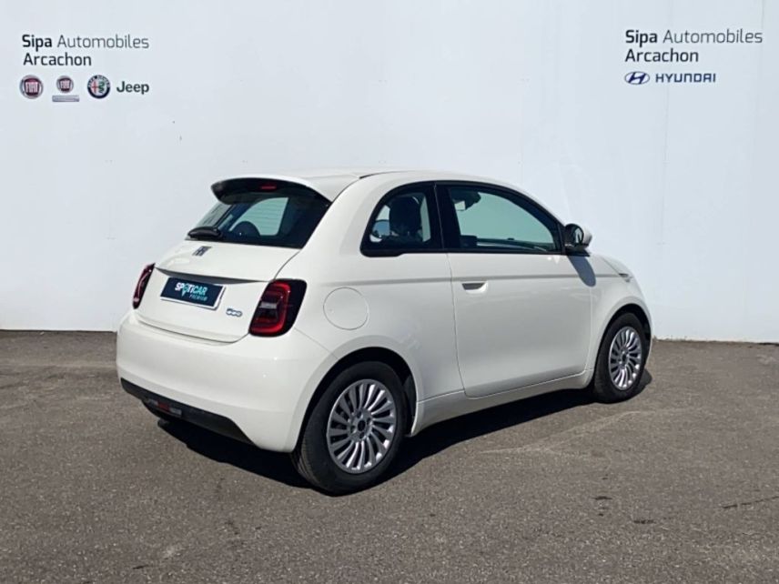 33260 : Hyundai Arcachon - Sipa Automobiles - FIAT 500e BERLINE MY22 SERIE 1 STEP 1 Icône &#039;2021&#039; - 500 III - Bossanova White - Automate à fonct. Continu - Courant électrique