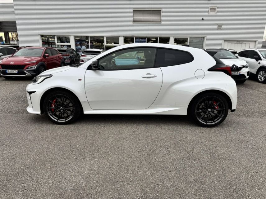 31683 : Hyundai Toulouse Sud Labège - Automobiles Delahaye - TOYOTA YARIS GR Track - YARIS IV - Blanc - Boîte manuelle - Essence sans plomb