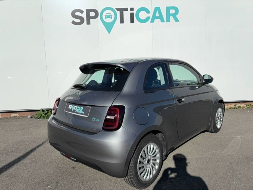 33140 : Hyundai Bordeaux Sud Villenave d&#039;Ornon - Sipa Automobiles - FIAT 500e BERLINE MY22 SERIE 1 STEP 2 Action Plus - 500 III - Gris - Automate à fonct. Continu - Courant électrique