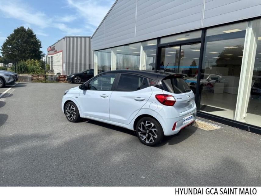 35400 : Hyundai Saint-Malo - GCA - HYUNDAI i10 - i10 - Sleek Silver Métal - Traction - Essence