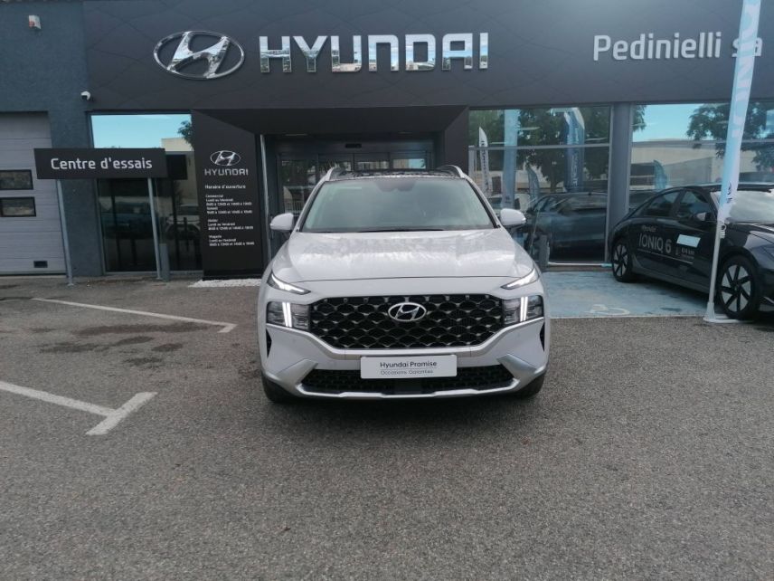 84120 : Hyundai PERTUIS - SA PEDINIELLI - HYUNDAI SANTA FE Business - SANTA FE IV - BLANC - Boîte automatique - Essence / Courant électrique