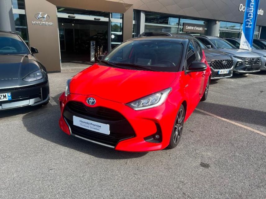 64100 : Hyundai Bayonne - Oceanic Auto - TOYOTA Yaris - Yaris - Bi-ton Rouge Fusion / Toit noir - Traction - Hybride : Essence/Electrique
