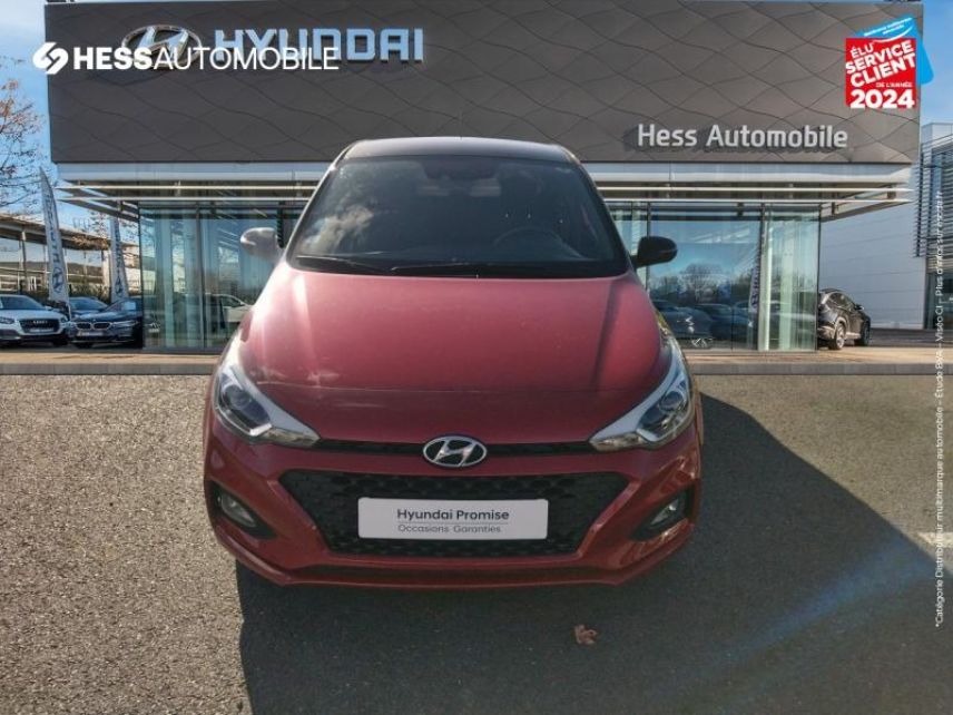 51100 : Hyundai Reims - HESS Automobile - HYUNDAI i20 - i20 - Passion Red/Toit rétro Phantom Black - Traction - Essence