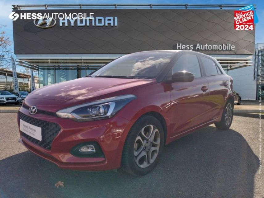 51100 : Hyundai Reims - HESS Automobile - HYUNDAI i20 - i20 - Passion Red/Toit rétro Phantom Black - Traction - Essence