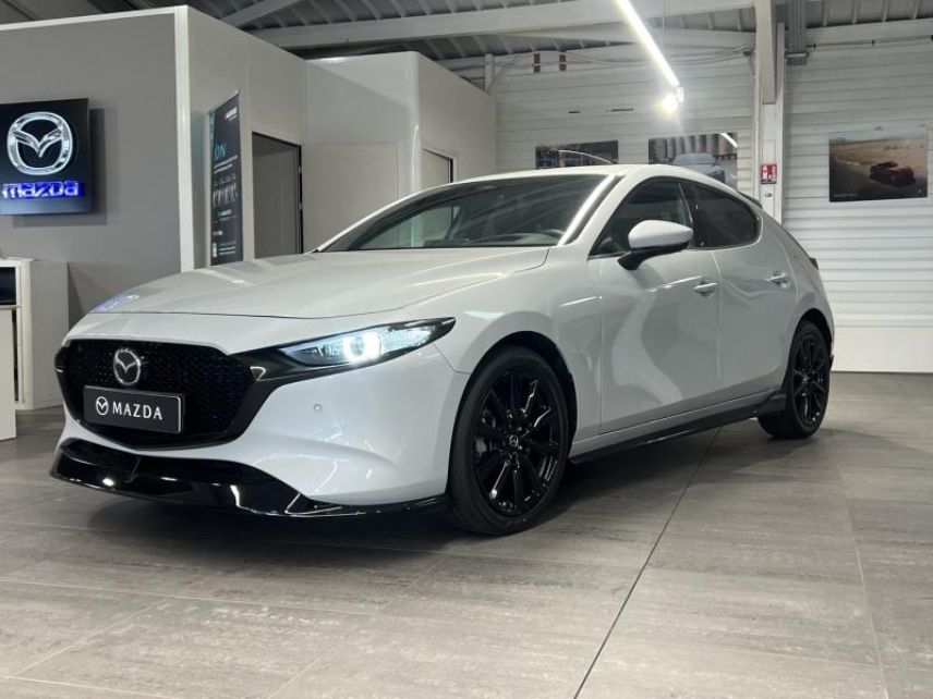 29000 : Hyundai Quimper - Iroise Automobiles - MAZDA Mazda 3 - Mazda 3 - Ceramic White Métallisé - Traction - Essence/Micro-Hybride
