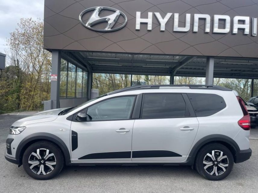 64100 : Hyundai Bayonne - Oceanic Auto - DACIA Jogger - Jogger - Gris Comète métallisé - Traction - Essence