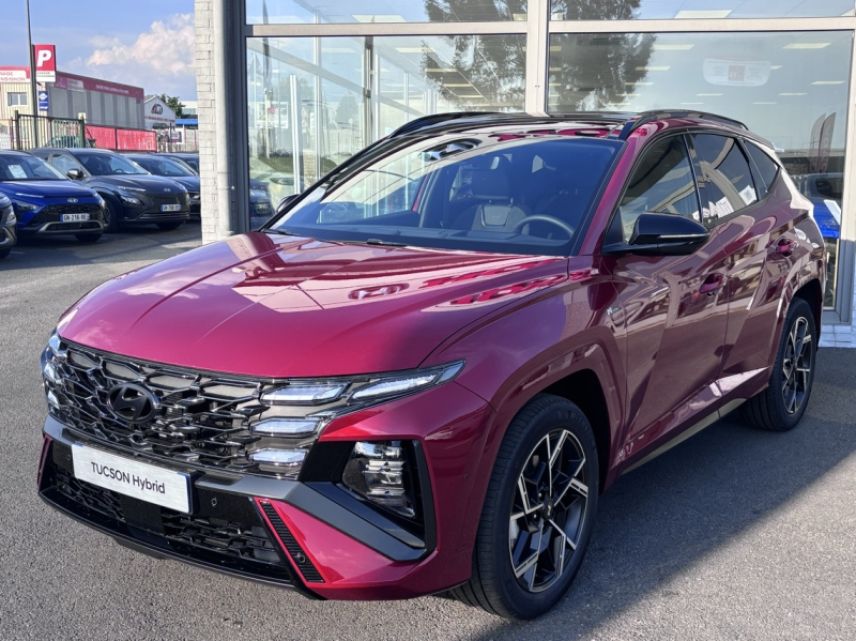 57200 : Hyundai Sarreguemines - Theobald Automobiles - HYUNDAI Tucson - Tucson - Ultimate Red Métal - Traction - Hybride : Essence/Electrique