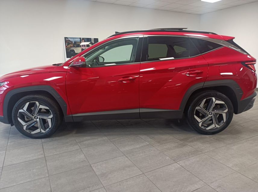 38300 : Hyundai Bourgoin-Jallieu - CENTRAL MOTOR LYON - HYUNDAI TUCSON Executive - TUCSON IV - Rouge - Boîte automatique - Essence / Courant électrique