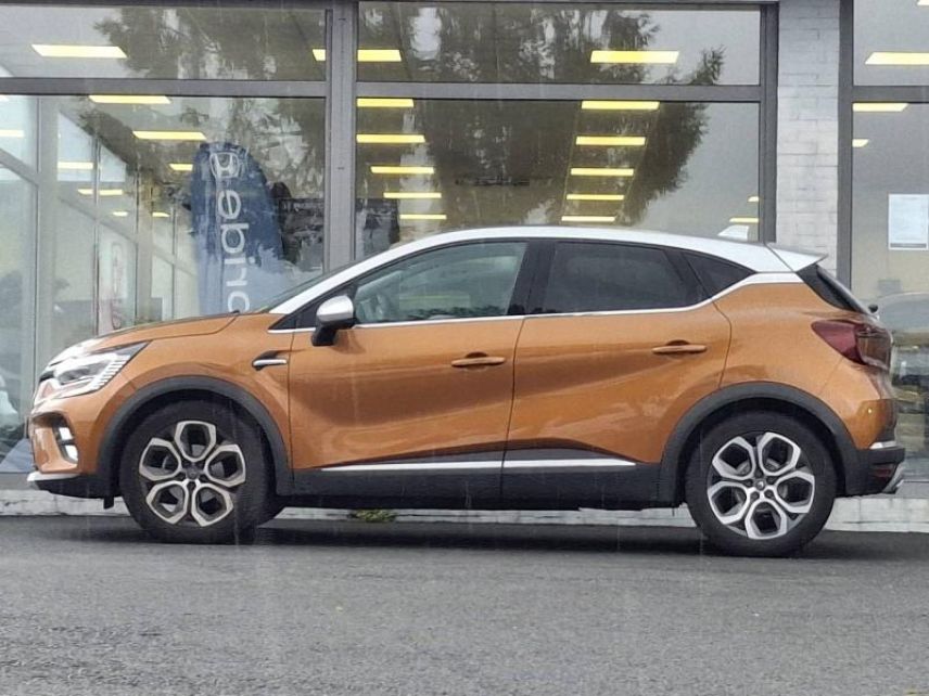 57200 : Hyundai Sarreguemines - Theobald Automobiles - RENAULT Captur - Captur - Orange Atacama/Noir Etoile - Traction - Essence