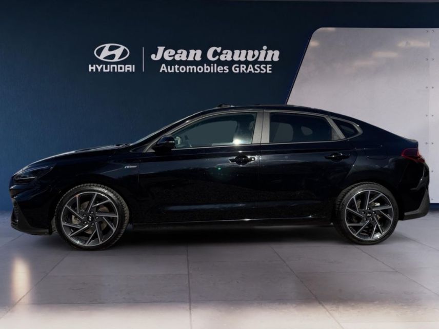 06130 : Hyundai Grasse - Garage Jean Cauvin - HYUNDAI i30 FASTBACK N Line - i30 III - Noir - Boîte séquentielle - Essence sans plomb