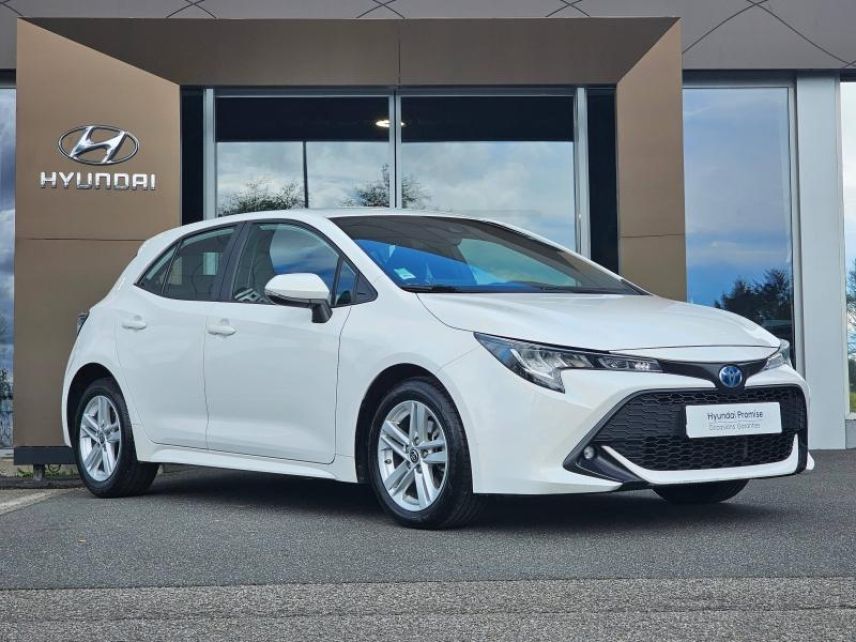 29000 : Hyundai Quimper - Iroise Automobiles - TOYOTA Corolla - Corolla - Blanc Pur - Traction - Hybride : Essence/Electrique