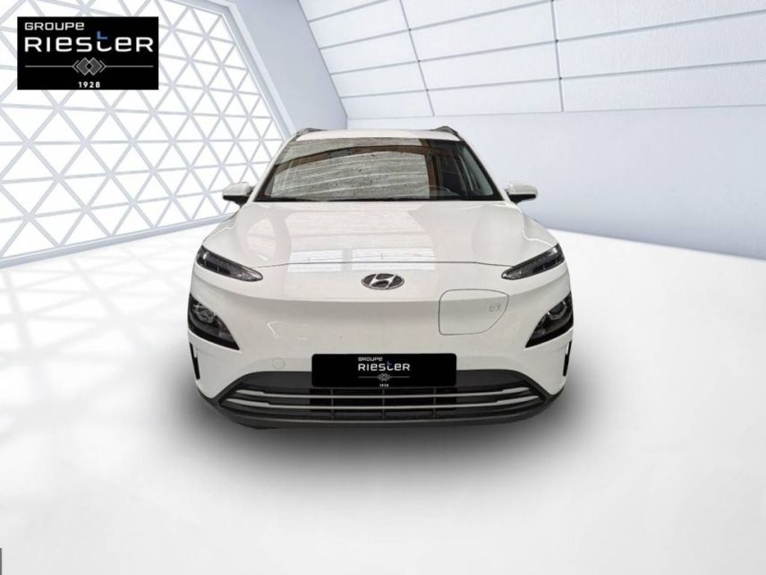 60740 : Hyundai Saint-Maximin - Protea by Riester - HYUNDAI KONA ELECTRIC Intuitive - KONA ELECTRIQUE - BLANC - Automate à fonct. Continu - Courant électrique