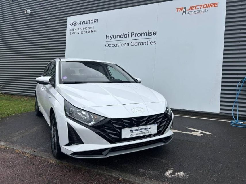 14100 : Hyundai Lisieux - Trajectoire Automobiles - HYUNDAI i20 - i20 - Polar White - Traction - Essence/Micro-Hybride