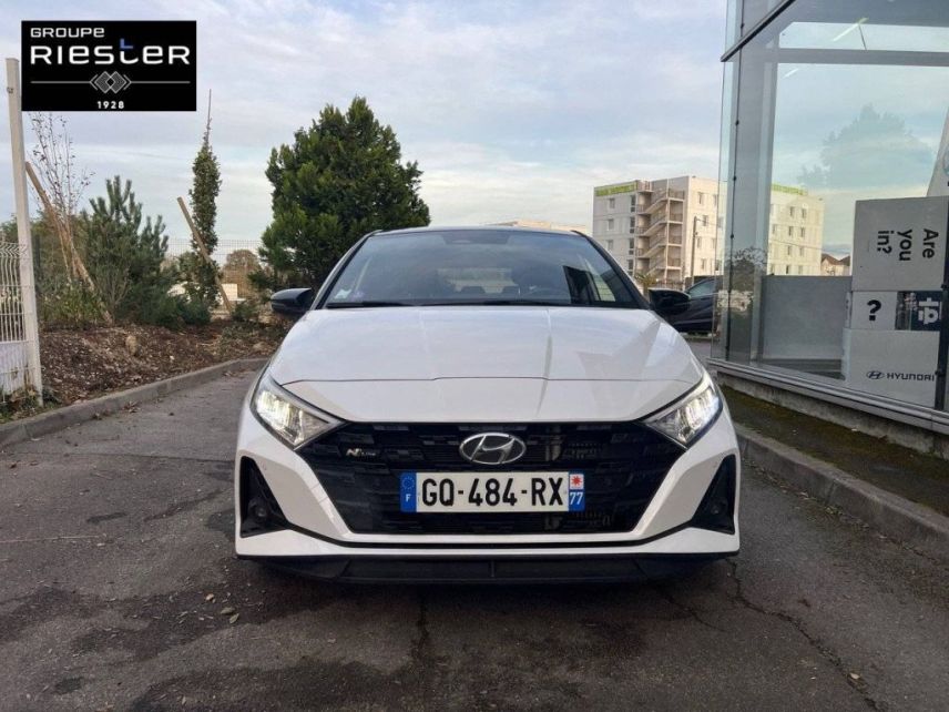 77100 : Hyundai Meaux - Protea by Riester - HYUNDAI i20 N Line Michel Vaillant - i20 III - BLANC - Automate sequentiel - Essence sans plomb