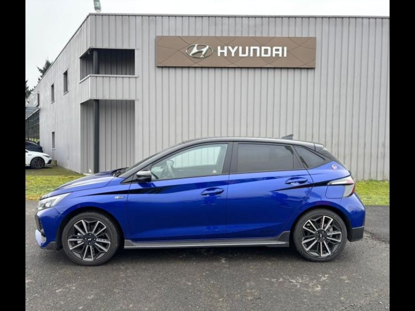 41000 : Hyundai Blois - Mondial Auto - HYUNDAI i20 - i20 - Intense Blue Métal/Toit/rétro Black - Traction - Essence/Micro-Hybride