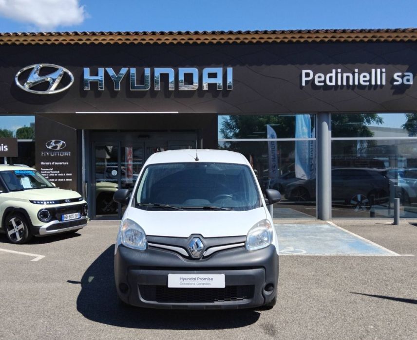 84120 : Hyundai PERTUIS - SA PEDINIELLI - RENAULT KANGOO EXPRESS CONFORT - KANGOO EXPRESS II - BLANC - Boîte manuelle - Diesel
