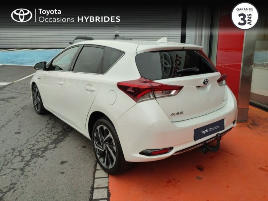 50000 : Hyundai Saint-Lô - GCA - TOYOTA Auris - Auris - Blanc Nacré - Traction - Hybride : Essence/Electrique