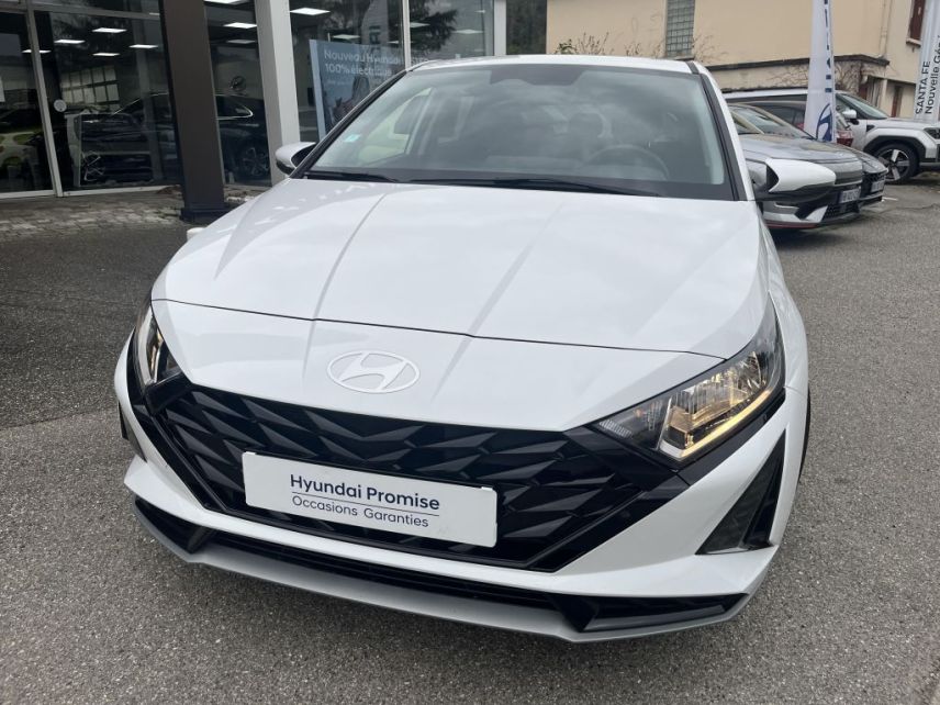 38200 : Hyundai Vienne - Groupe Central Autos - HYUNDAI i20 Intuitive - i20 III - Blanc - Boîte manuelle - Essence sans plomb