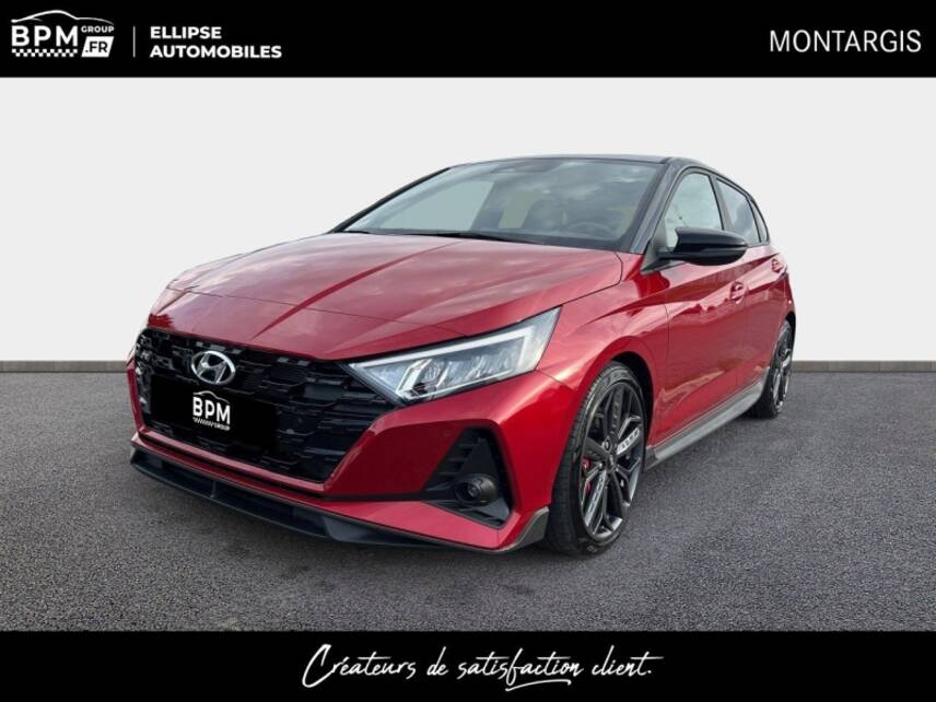 45200 : Hyundai Montargis - ELLIPSE Automobiles - HYUNDAI i20 - i20 - Dragon Red Métal/Toit/rétro Black - Traction - Essence