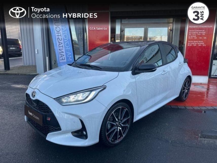 50000 : Hyundai Saint-Lô - GCA - TOYOTA Yaris - Yaris - Bi ton gris chrome   noir - Traction - Hybride : Essence/Electrique