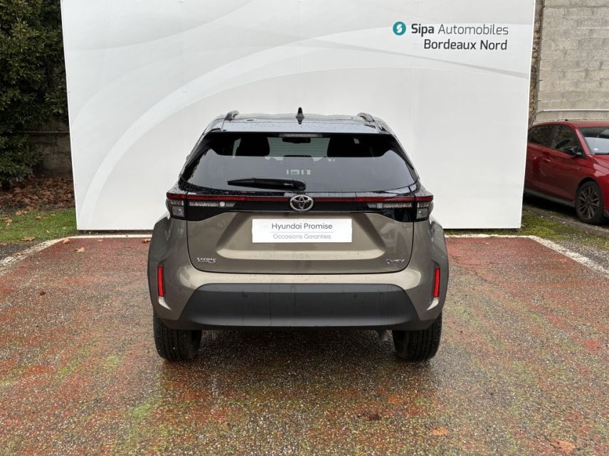 33110 : Hyundai Bordeaux Nord Le Bouscat - Sipa Automobiles - TOYOTA YARIS CROSS HYBRIDE Collection - YARIS CROSS - Gris - Automate à fonct. Continu - Essence / Courant électrique
