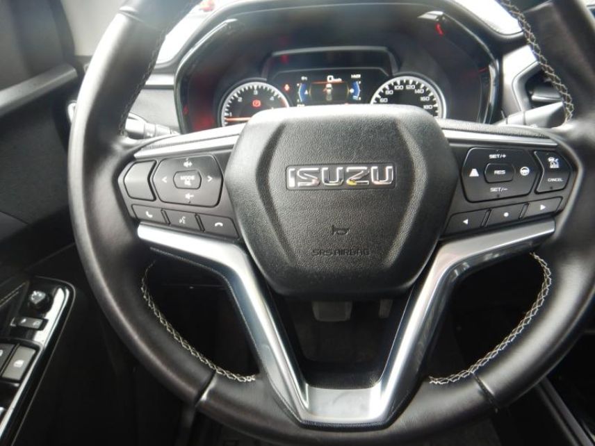 52000 : Hyundai Chaumont - Garage Michel Bazin - ISUZU D-Max - D-Max - Spash White - Transmission intégrale enclenc - Diesel