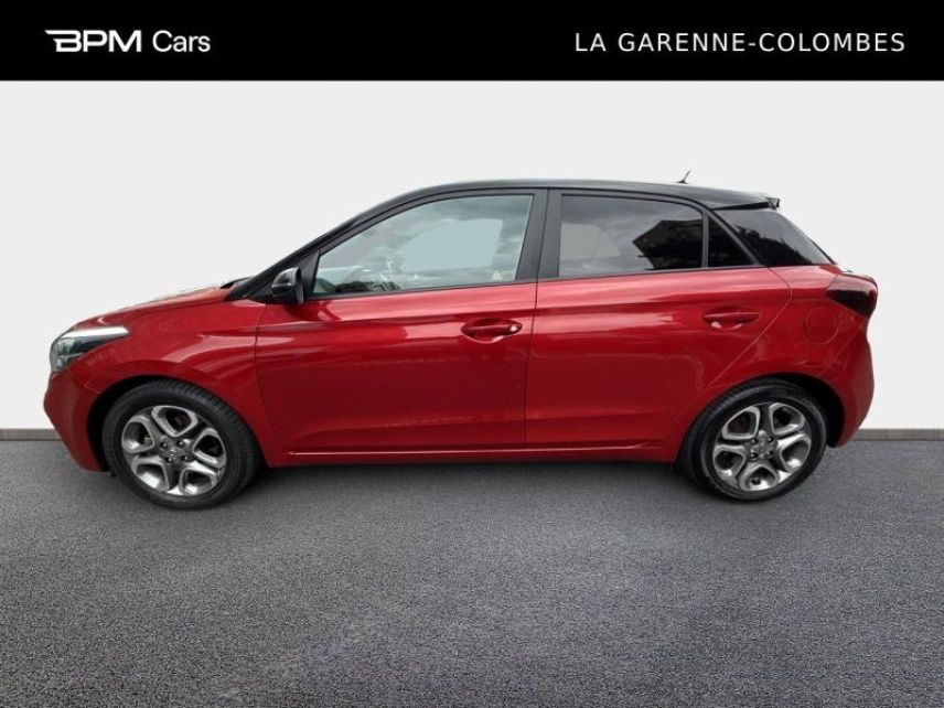 92250 : Hyundai La Garenne-Colombes - BPM Cars - HYUNDAI i20 - i20 - Passion Red/Toit rétro Phantom Black - Traction - Essence