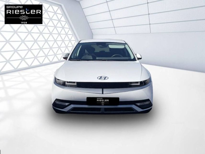 77600 : Hyundai Bussy-Saint-Georges - Protea by Riester - HYUNDAI IONIQ 5 Creative - IONIQ 5 - BLANC - Automate à fonct. Continu - Courant électrique