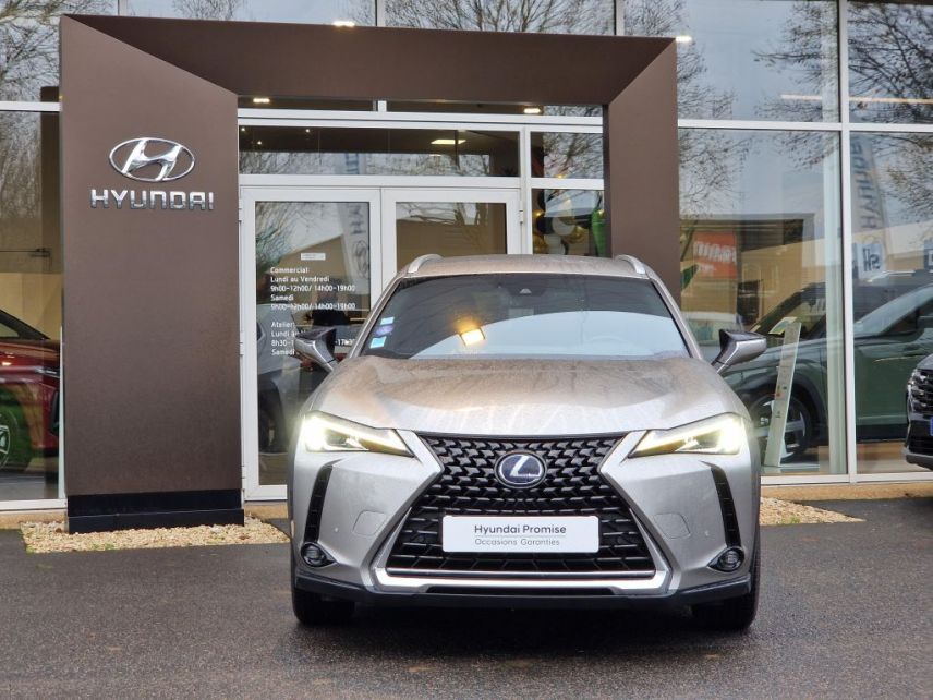 77240 : Hyundai Melun - CAP FOURNIER - LEXUS UX Luxe - UX - Gris - Automate à fonct. Continu - Essence / Courant électrique