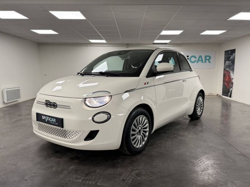 77100 : Hyundai Meaux - Protea by Riester - FIAT 500e BERLINE Action - 500 III - Blanc - Automate à fonct. Continu - Courant électrique