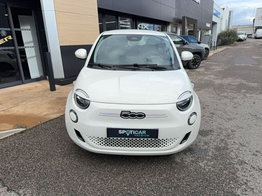 04100 : Hyundai Manosque - Pedinielli - FIAT 500e BERLINE Icône - 500 III - Blanc - Automate à fonct. Continu - Courant électrique