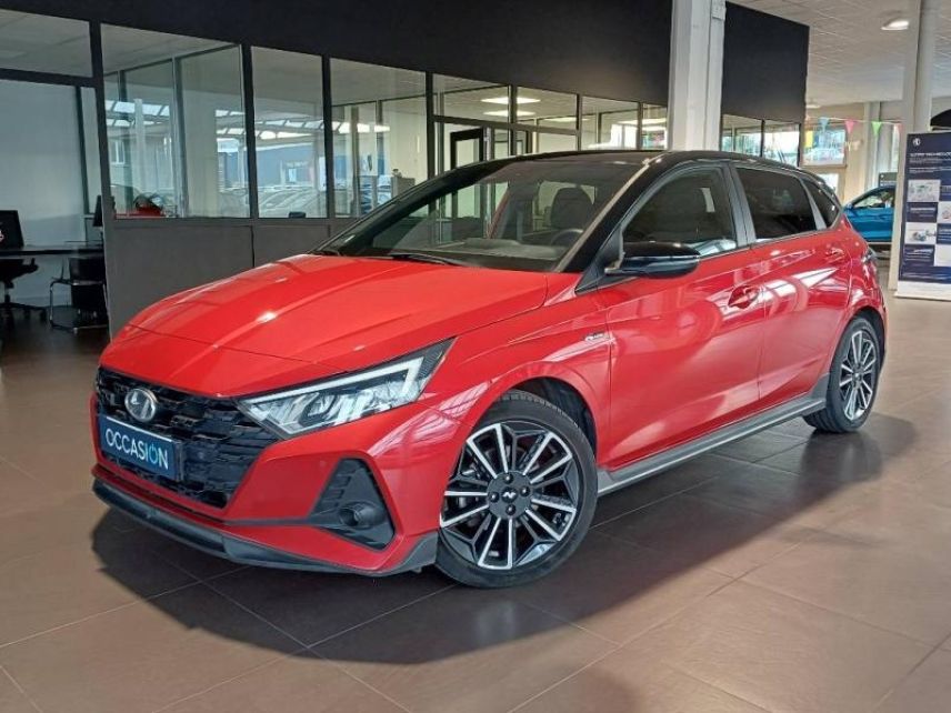 57685 : Hyundai Metz - Theobald Automobiles - HYUNDAI i20 - i20 - Dragon Red Métal/Toit/rétro Black - Traction - Essence/Micro-Hybride