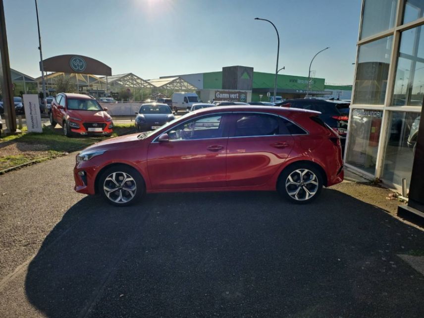 28500 : Hyundai Dreux Motors - KIA Ceed - Ceed - Rouge Rubis métallisé - Traction - Essence