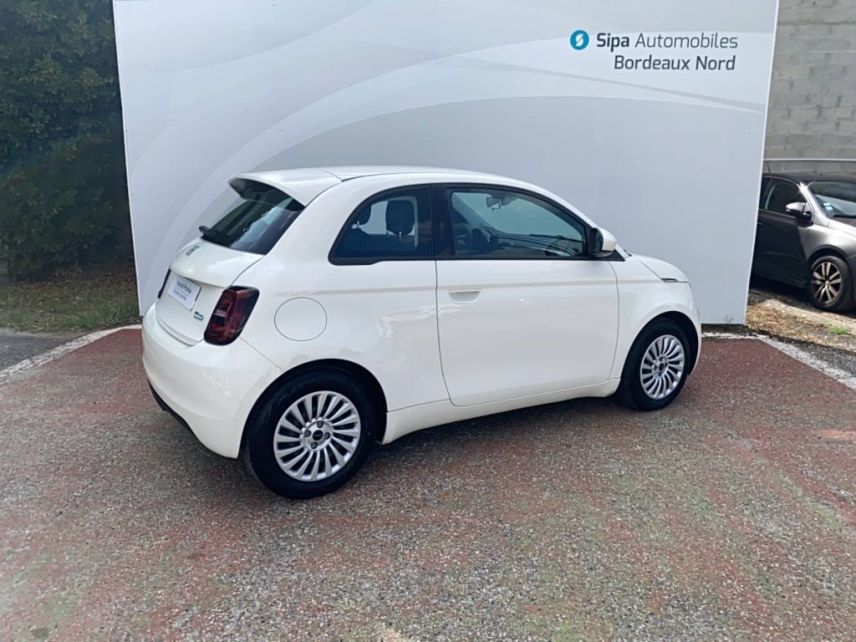 33110 : Hyundai Bordeaux Nord Le Bouscat - Sipa Automobiles - FIAT 500e BERLINE Action - 500 III - Blanc - Automate à fonct. Continu - Courant électrique