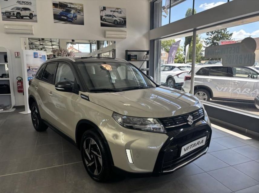 89100 : Hyundai Sens - APS - SUZUKI Vitara - Vitara - So&#039;Color Savanna Ivory/Black métal - Traction - Hybride : Essence/Electrique