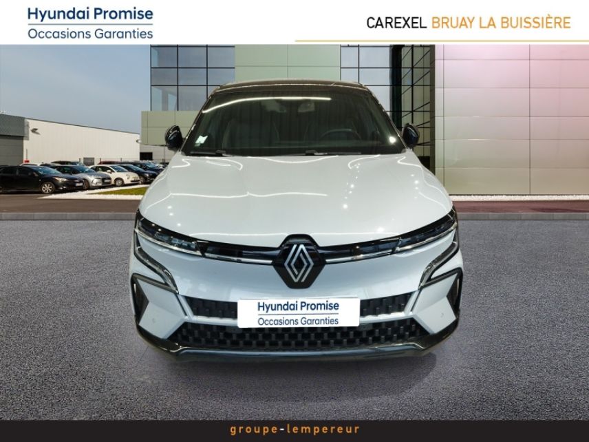62700 : Hyundai Bruay-La-Buissière - Groupe Lempereur - RENAULT Megane - Megane - gris schiste / toit noir étoilé - Traction - Electrique