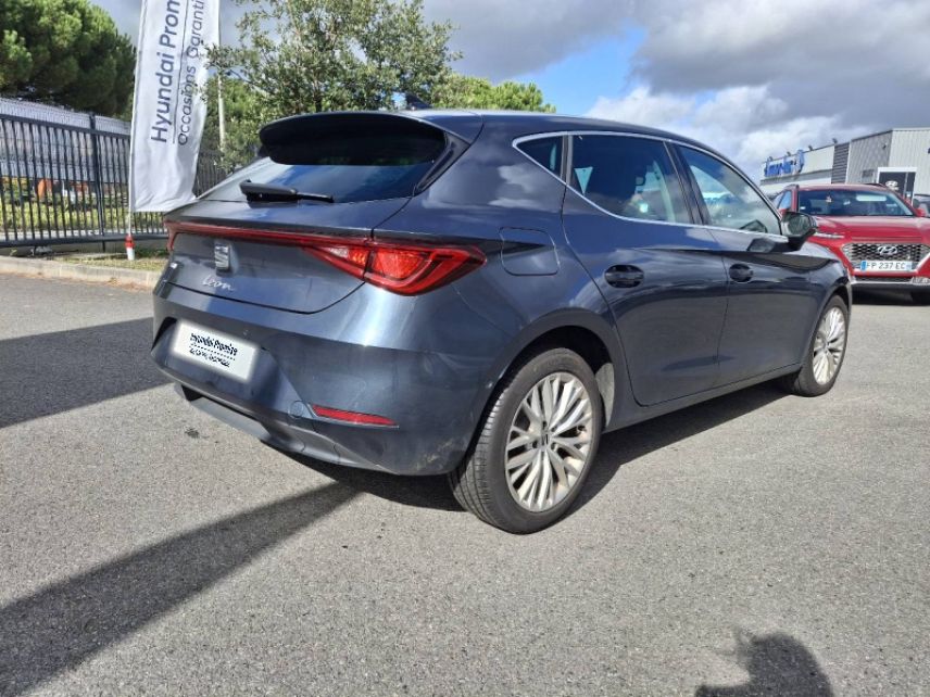 56000 : Hyundai Vannes - Park Lann Automobiles - SEAT Leon - Leon - Gris Magnétique Métal - Traction - Essence/Micro-Hybride