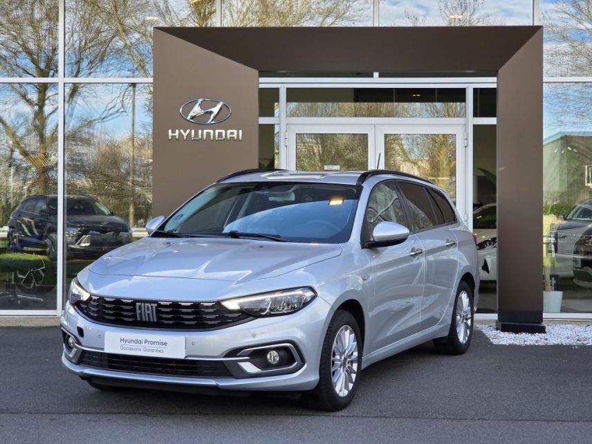 77240 : Hyundai Melun - CAP FOURNIER - FIAT TIPO STATION WAGON MY21 Life Plus - TIPO II - Gris - Boîte manuelle - Essence sans plomb