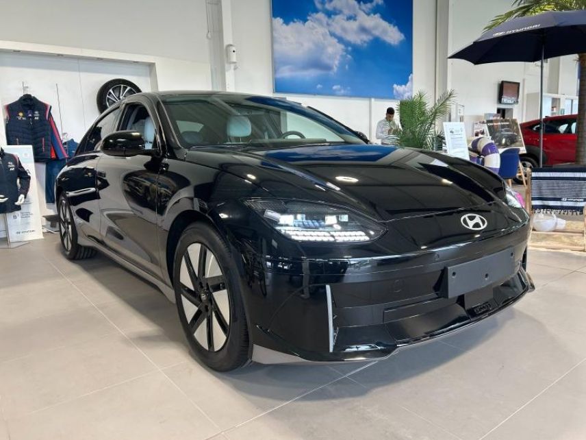 14100 : Hyundai Lisieux - Trajectoire Automobiles - HYUNDAI Ioniq 6 - Ioniq 6 - Abyss Black métal - Propulsion - Electrique