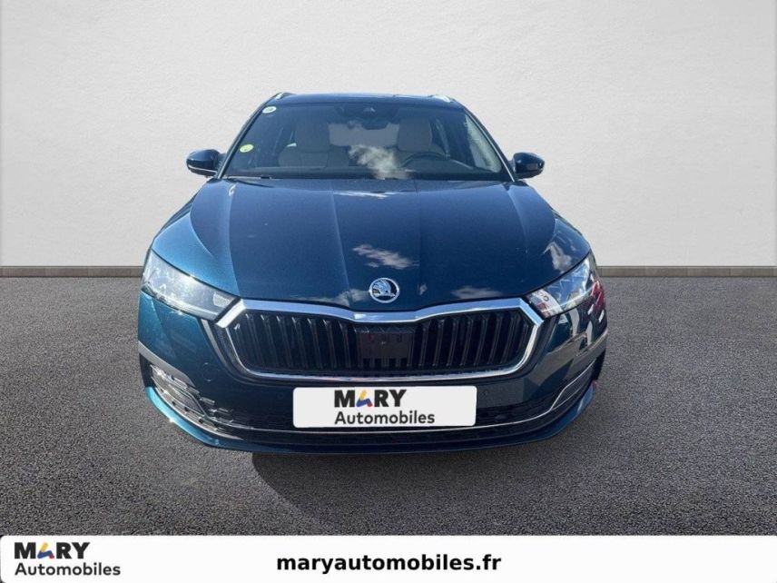 76000 : Hyundai Rouen - JFC by Mary Automobiles - SKODA OCTAVIA COMBI Style - OCTAVIA IV - Bleu Foncé - Automate sequentiel - Diesel