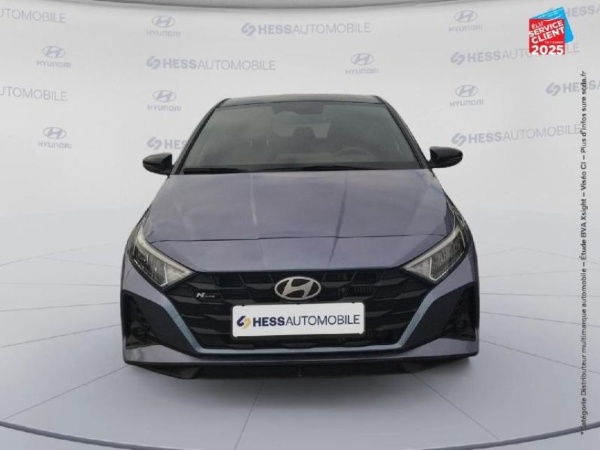51100 : Hyundai Reims - HESS Automobile - HYUNDAI i20 - i20 - Meta Blue Métal/Toit+rétros Black - Traction - Essence
