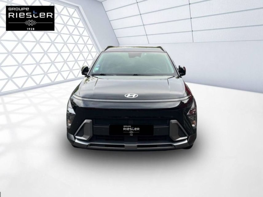 77600 : Hyundai Bussy-Saint-Georges - Protea by Riester - HYUNDAI KONA Creative - KONA II - NOIR - Automate sequentiel - Essence / Courant électrique