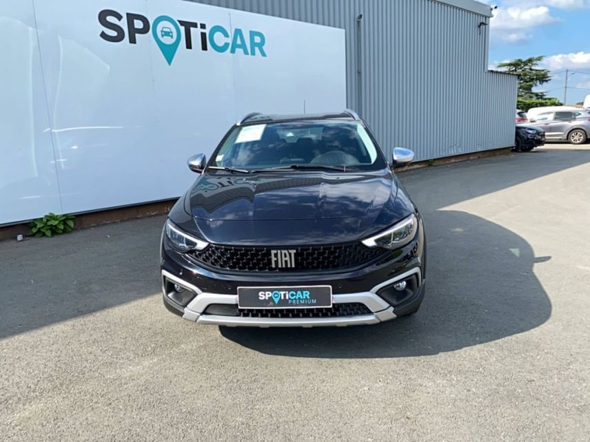 33140 : Hyundai Bordeaux Sud Villenave d&#039;Ornon - Sipa Automobiles - FIAT TIPO CROSS 5 PORTES Plus - TIPO II - NOIR - Boîte manuelle - Essence sans plomb