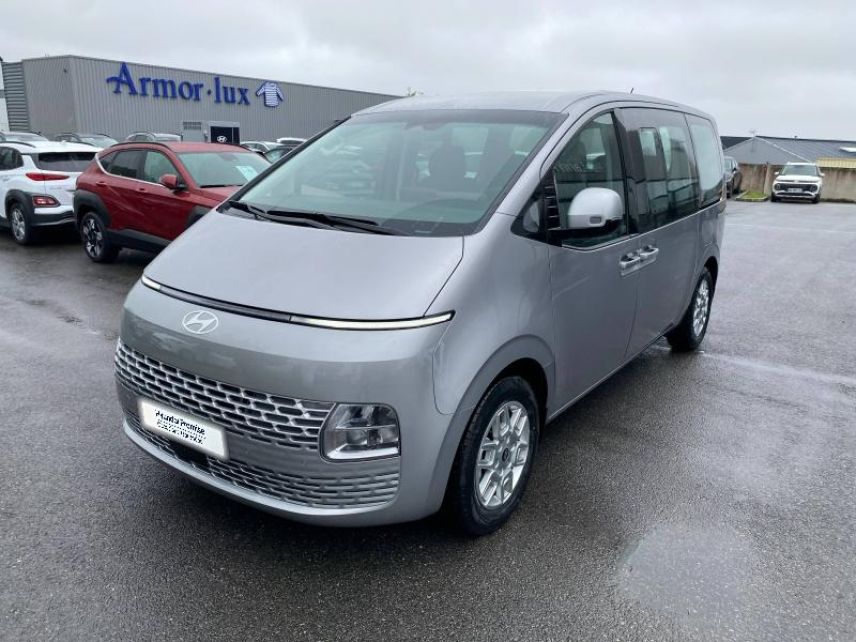 56000 : Hyundai Vannes - Park Lann Automobiles - HYUNDAI Staria - Staria - Shimmering Silver Metal - Traction - Hybride : Essence/Electrique