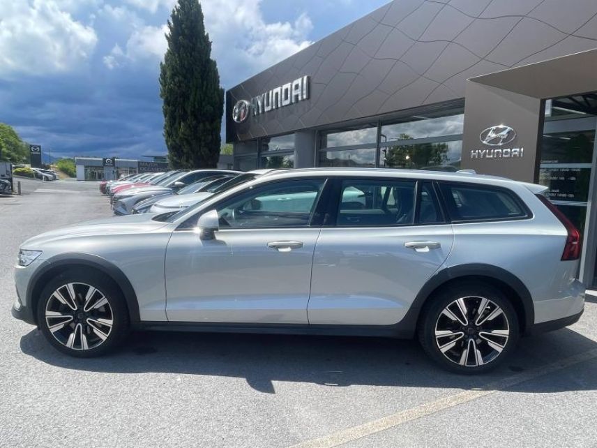 64100 : Hyundai Bayonne - Oceanic Auto - VOLVO V60 Cross Country - V60 Cross Country - Blanc Bouleau Métallisé - Transmission intégrale - Diesel