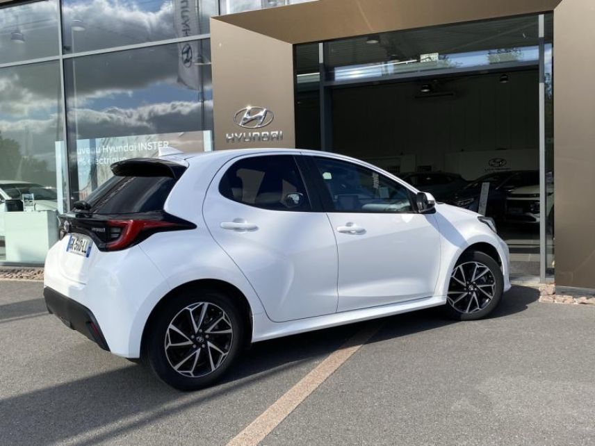 59640 : Hyundai Dunkerque - Europ&#039;Auto - TOYOTA Yaris - Yaris - Blanc Lunaire (N) - Traction - Hybride : Essence/Electrique